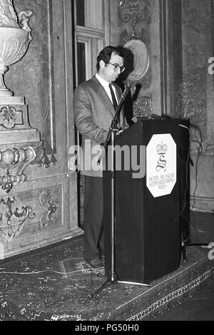 Der polnische Philosoph Krzysztof Michalski, an einem der wöchentlichen Sitzungen des IWM (Institut für die Wissenschaft vom Menschen", Deutsch: Institut für die Wissenschaften vom Menschen), die von Ihm gegründet, im Palais Schwarzenberg in Wien. Stockfoto