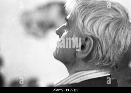 Der ungarische Schriftsteller Miklos Meszoely auf einer Tagung der Österreichischen Literatur Gesellschaft in Wien im Jahre 1990. Meszoly ist als einer der wichtigsten Vertreter der Neuen Ungarischen Literatur. Stockfoto