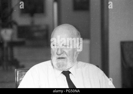 Der amerikanische Schriftsteller Lawrence Ferlinghetti auf Capri im Jahre 1990. Stockfoto