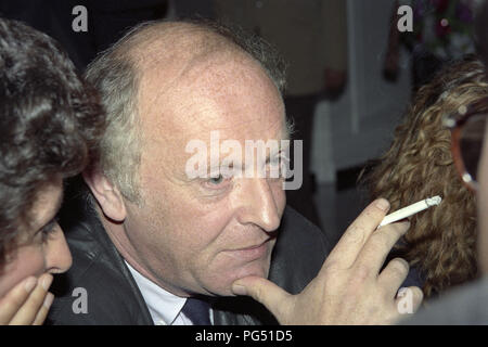 "Der Russische Schriftsteller Joseph Brodsky auf Capri mit dem Literaturpreis erhalten'' Premio Capri''. Brodsky wurde 1987 der Nobelpreis für Literatur ausgezeichnet. Stockfoto