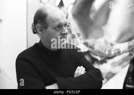 "Die tschechische Maler Zdenek Beran (1937-2014) in seinem Studio in Prag. Beran war ein Mitglied der Gruppe 'Zaostali'' und ab 1990 an der Prager Akademie der Bildenden Künste." lehrte Stockfoto