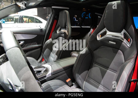 Genf, Schweiz - 6. MÄRZ 2018: Innenansicht eines Mercedes AMG C43 Auto auf dem 88. Internationalen Automobilsalon in Genf präsentiert. Stockfoto