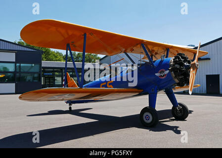 Boeing Stearman PT-17, F-HIZI, Flugplatz de Cerny-La Ferte-Alais, Amicale Jean-Baptiste Salis in der Nähe von Paris, Frankreich Stockfoto