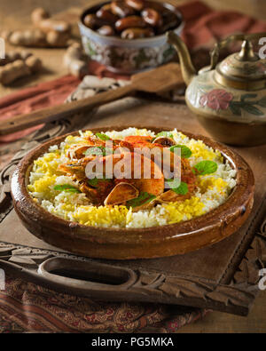 Ghalieh Maygu. Persischen Golf style Shrimps mit Kräutern und Tamarind Stockfoto