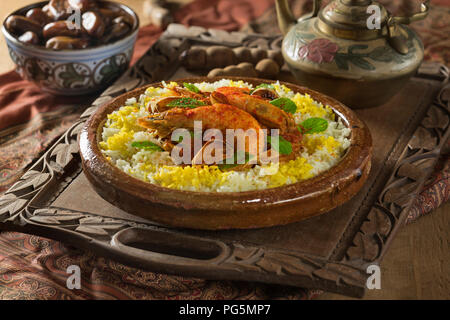 Ghalieh Maygu. Persischen Golf style Shrimps mit Kräutern und Tamarind Stockfoto