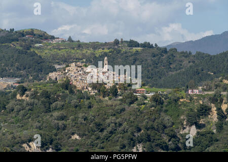 Ligurien, Italien. Bussana Vecchia ist eine Stadt durch ein Erdbeben im Jahre 1887 Aufgegeben Stockfoto