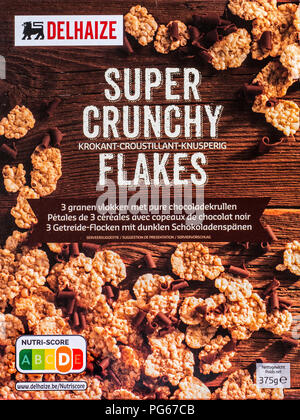 Ernährung label Nutri Punktzahl auf der Schachtel belgische Delhaize Super Crunchy Flakes Stockfoto