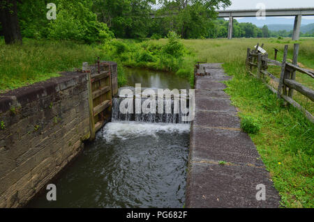 Historische James River restaurierten Schloss und Kanal Stockfoto