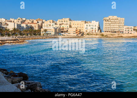 Italien, Foggia, Apulien, Italien, Nationalpark Gargano, Vieste. Waterfront. Stockfoto