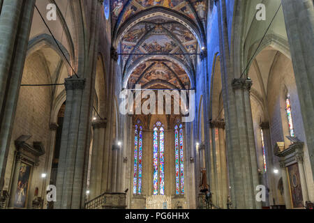 Interieur von Arezzo Dom (Kathedrale dei Santi Pietro e Donato) Stockfoto