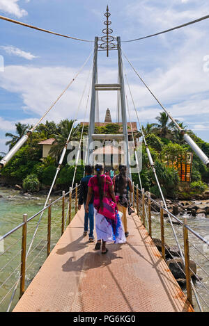 Vertikale Ansicht von Matara Paravi Duwa Tempel, Sri Lanka. Stockfoto