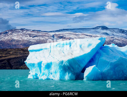 Eisberg auf den Lago Argentino, Nationalpark Los Glaciares, Provinz Santa Cruz, Patagonien, Argentinien Stockfoto