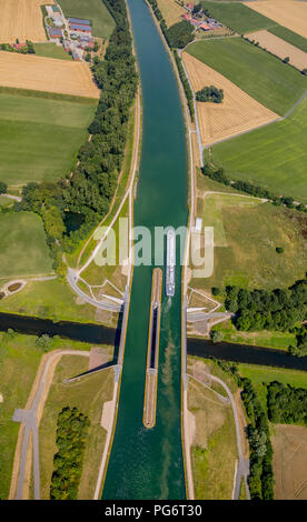 Kanalbrücke, Wasser, Brücke, überqueren den Kanal mit der Lippe, Lippe, Binnenschiffe, Frachtschiff, Binnenschifffahrt, Brückenbau, Datum Stockfoto