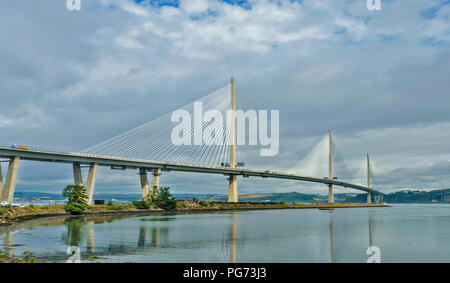 Neue Forth Road Bridge oder QUEENSFERRY Überqueren der Brücke in der frühen Morgensonne Stockfoto