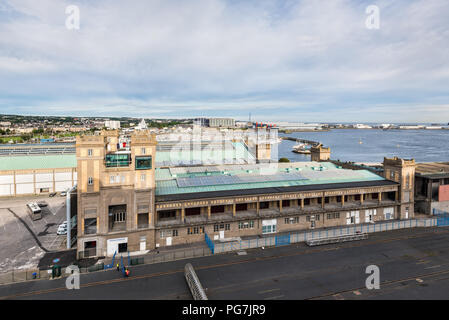 Bergerac, Frankreich - 22. Mai 2017: Blick auf die Gare Maritime Transatlantique (Cruise Terminal) von Bergerac, Frankreich. Die Titanic Stockfoto