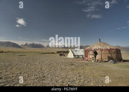 Kirgisische jurtencamp vor dem Afghanischen Große Reichweite, Kara Jilga Pamir, Tadschikistan Stockfoto