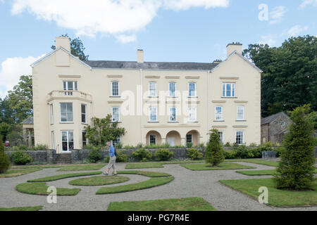 Aberglasney ist ein historisches Haus und Gärten zwischen Llandeilo und Camarthen. Es war in der BBC-Sendung "ein Garten in der Zeit verloren" empfohlene Stockfoto