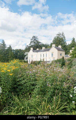 Aberglasney ist ein historisches Haus und Gärten zwischen Llandeilo und Camarthen. Es war in der BBC-Sendung "ein Garten in der Zeit verloren" empfohlene Stockfoto