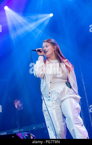 Norwegen, Bergen - 16. Juni 2018. Die norwegische Sängerin und Songwriterin Halie führt ein Live Konzert während der norwegischen Musik Festival Bergenfest 2018 in Bergen. (Foto: Gonzales Foto - Jarle H. Moe). Stockfoto