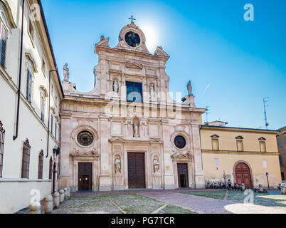 Fassade der St. Johannes Kirche in Parma Stockfoto