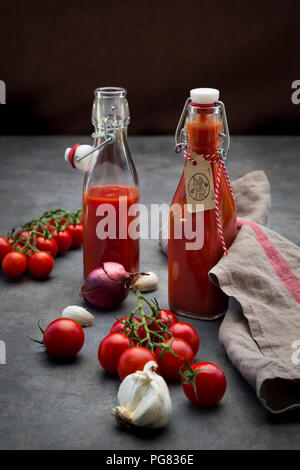 Hausgemachte Tomaten-ketchup Stockfoto