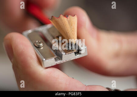 Detail der Schärfung ein Bleistift Stockfoto