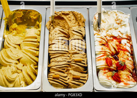 Traditionelle italienische Eis, Eis mit verschiedenen Geschmacksrichtungen Stockfoto