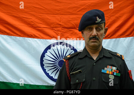 Armee Soldat salutierte Stockfoto