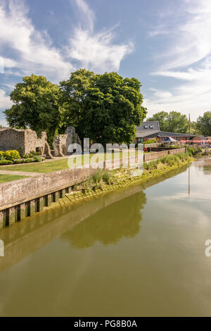 Der Blick von der Queen Street Bridge - Arundel, West Sussex, UK. Stockfoto