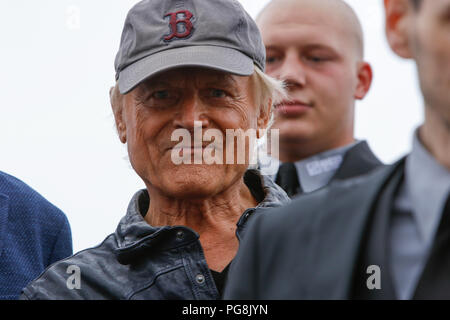 Worms, Deutschland. 24. August 2018. Close-up Portrait von Terence Hill. Italienische Schauspieler Terence Hill besucht die deutsche Stadt Worms, seinen neuen Film zu präsentieren (Mein Name ist jemand). Terence Hill hinzu der Anschlag in Worms zu seinem Film Promotion Tour in Deutschland zu besuchen, eine Fußgängerbrücke, die inoffiziell benannt ist Terence-Hill-Brücke (offiziell Karl-Kubel-Brücke). Stockfoto