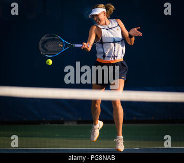 New York, USA. 24. Aug 2018. Maria Sharapova von Russland Praktiken bei den US Open 2018 Grand Slam Tennis Turnier. New York, USA. 24. August 2018. 24 Aug, 2018. Quelle: AFP 7/ZUMA Draht/Alamy leben Nachrichten Stockfoto