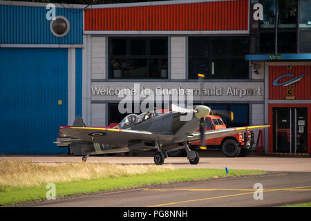 Cumbernauld, Schottland, Großbritannien. 24. Aug 2018. Spezielle Spitfire Flüge in Cumbernauld Airport, Cumbernauld, Schottland, Großbritannien - 24 August 2018 Credit: Colin Fisher/Alamy leben Nachrichten Stockfoto