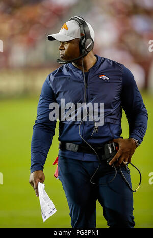 Landover, USA. 24. August 2018: Denver Broncos Haupttrainer Vance Joseph während der preseason NFL Football Spiel zwischen den Washington Redskins und die Denver Broncos am FedEx Feld in Landover, Md. Justin Cooper/CSM Credit: Cal Sport Media/Alamy leben Nachrichten Stockfoto