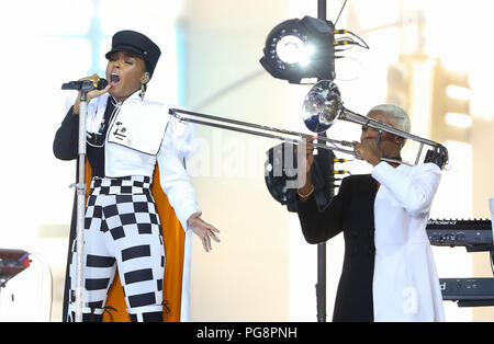 New York, USA. 24. Aug 2018. Janelle Monae führt auf der NBC Today Show als Teil der Citi Konzertreihe am 24. August 2018 in New York City Quelle: MPA/Alamy leben Nachrichten Stockfoto
