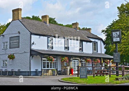 Hafenszene, Isle of Wight ist eine lokale Public House mit einer umfangreichen Speisekarte. Es liegt am Rande von Bridgend in der Nähe der Brackla Immobilien in S. Wales gelegen Stockfoto