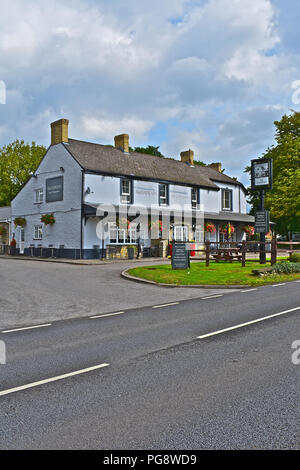 Hafenszene, Isle of Wight ist eine lokale Public House mit einer umfangreichen Speisekarte. Es liegt am Rande von Bridgend in der Nähe der Brackla Immobilien in S. Wales gelegen Stockfoto