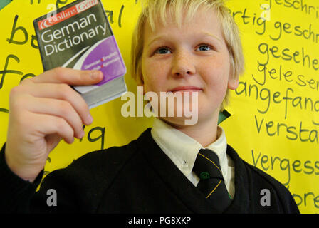 Sekundäre Schulkinder am Gordano Schule in deutscher Sprache Lektion Stockfoto