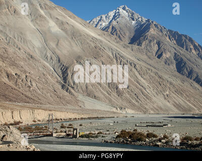 Sanddünen im Erdgeschoss des Nubra Valley, Ladakh, zwischen dem Himalaja und Karakorum reicht Stockfoto