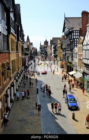 Chester, Cheshire, Römische Mauern, River Dee, Dee River, Weir, High Street, Skulptur, Grosvenor Bridge, Salmons Leap, High Court, Stockfoto