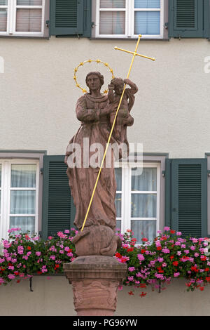 Marienstatue, Herrenstraße, Wangen, Allgäu, Baden-Württemberg, Deutschland | Statue der Jungfrau Maria, Herrenstraße, Wangen, Allgaeu, Baden-Wuerttem Stockfoto