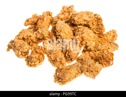 Stapel von knusprigem Teig frittierte Chicken Wings auf weißem Hintergrund Stockfoto