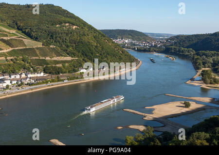 Rheintal in das Obere Mittelrheintal zwischen Bingen, Assmannshausen und Blick auf den Rhein in der Nähe von Weinbergen Assmanshausen, Stockfoto