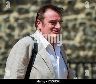 Letzte Sendung des lang andauernden BBC der täglichen Politik zeigen, College Green, Westminster, London, Großbritannien Mit: Tommy Sheppard SNP MP Wo: London, England, Großbritannien Wann: 24 Aug 2018 Quelle: Wheatley/WANN Stockfoto