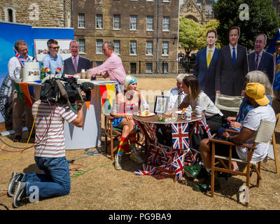 Letzte Sendung des lang andauernden BBC der täglichen Politik zeigen, College Green, Westminster, London UK bietet: Atmosphäre, Wo: London, England, Großbritannien Wann: 24 Aug 2018 Quelle: Wheatley/WANN Stockfoto