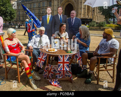 Letzte Sendung des lang andauernden BBC der täglichen Politik zeigen, College Green, Westminster, London UK bietet: Atmosphäre, Wo: London, England, Großbritannien Wann: 24 Aug 2018 Quelle: Wheatley/WANN Stockfoto