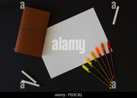 Bleistift farbigen Kreis für die Schule auf der Tafel Stockfoto