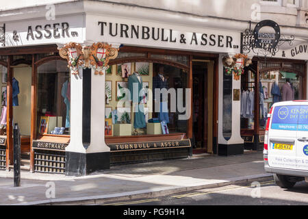 Die Außenseite des Turnbull & Asser, einem Schneider in der Jermyn Street, Piccadilly, London Stockfoto