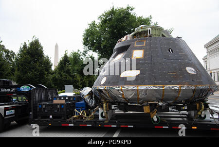 Die NASA-Raumsonde, die Orion flog Exploration Flight Test-1 am Dez. 5, 2014 ist zu sehen, wie es im Weißen Haus komplexe ankommt, Samstag, Juli 21, 2018 in Washington, DC. Lockheed Martin, Prime Auftragnehmer der NASA für Orion, begannen mit der Herstellung der Orion-Crew Modul 2011 und lieferte sie im Juli 2012 zum Kennedy Space Center der NASA in der endgültigen Montage, Integration und Prüfung abgeschlossen wurde. Mehr als 1.000 Unternehmen im ganzen Land hergestellt oder dazu beigetragen, die mit dem Raumschiff. Stockfoto