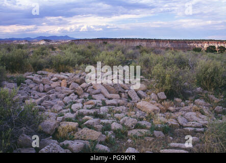 Pueblo Ruinen auf Tsankawi Mesa, Arizona. Foto Stockfoto