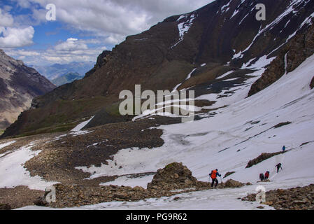 Trekking auf dem epischen Höhen von Alay route, Alay, Kirgistan Stockfoto